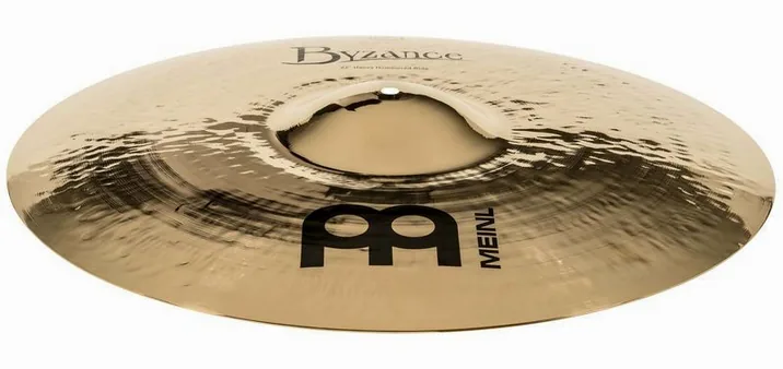 Meinl 22" Byzance Heavy H. Ride, di fronte su sfondo neutro