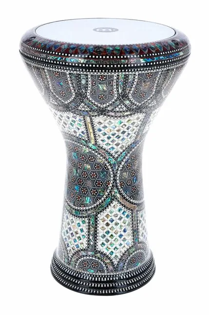Meinl Artisan Doumbek Palace, di fronte su sfondo neutro