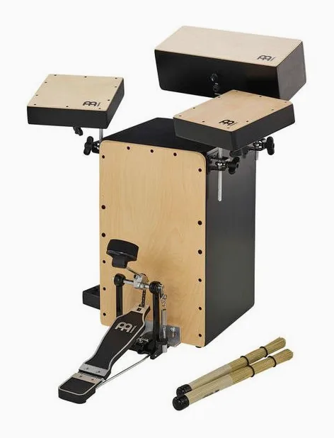 Meinl Cocktail Cajon Kit w. Pickup, su sfondo neutro