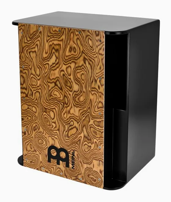 Meinl Vertical Subwoofer Cajon, su sfondo neutro