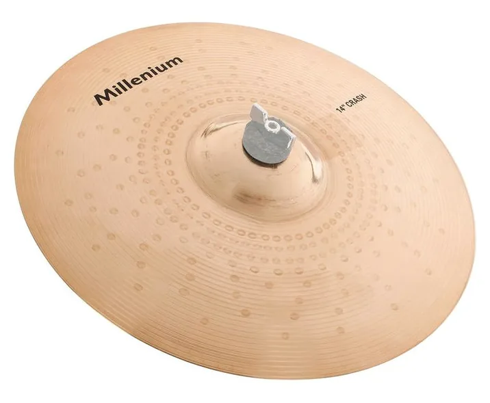 Millenium 14" B20 Crash, su sfondo neutro