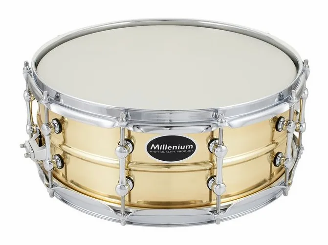 Millenium 14"x5,5" Power Brass Snare, su sfondo neutro