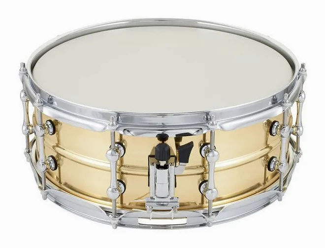 Millenium 14"x5,5" Power Brass Snare, su sfondo neutro, photo 3