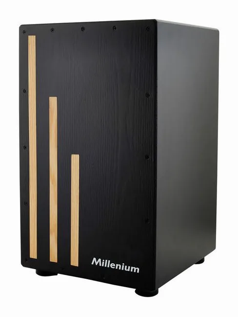 Millenium BlackBox Cajon, di fronte su sfondo neutro