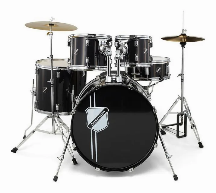 Millenium Focus 22 Drum Set Black, di fronte su sfondo neutro