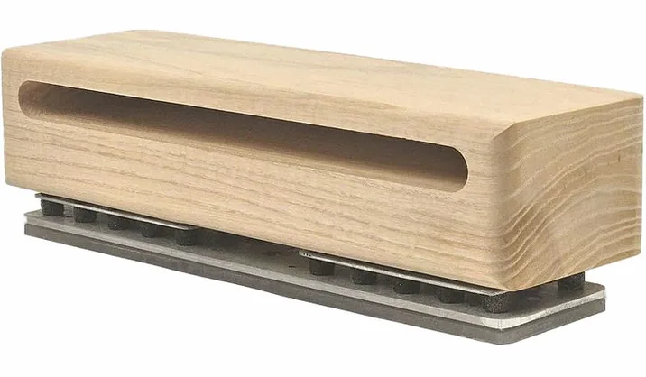 NGL Percussion Woodblock Ash 26,5cm, su sfondo neutro