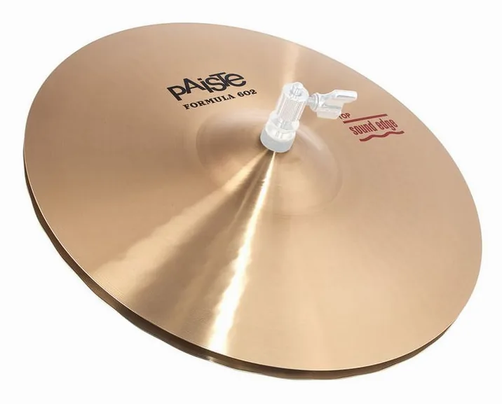 Paiste 14" 602 Sound Edge Hi Hat, di fronte su sfondo neutro