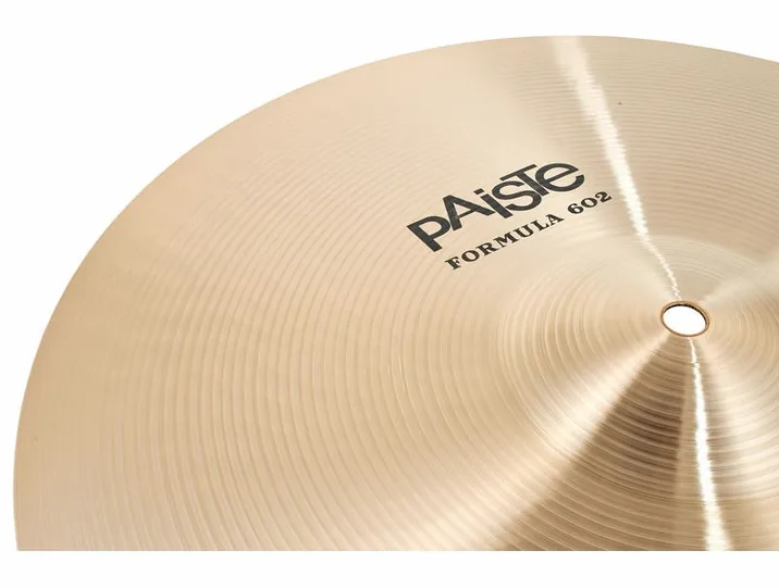 Paiste 16" 602 Thin Crash, su sfondo neutro, photo 3