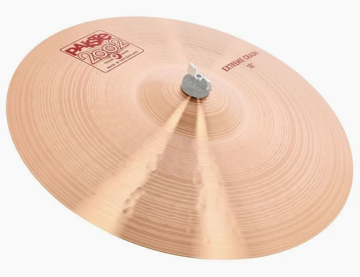 Paiste 18" 2002 Extreme Crash, su sfondo neutro