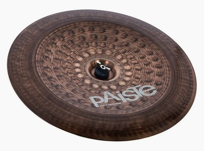 Paiste 18" 900 Series China, su sfondo neutro