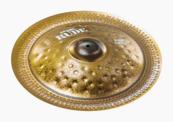 Paiste 18" Rude Wild China, su sfondo neutro