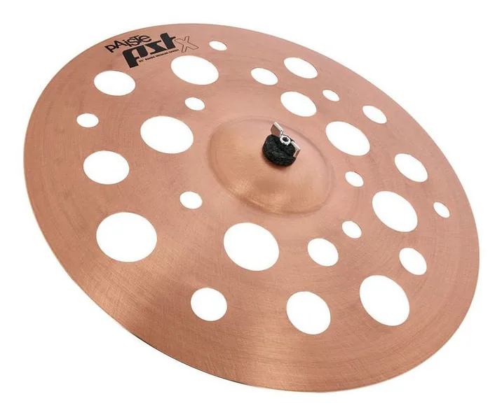 Paiste 20" PSTX Swiss Medium Crash, su sfondo neutro