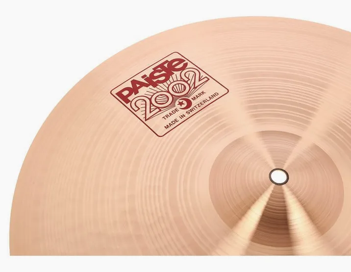 Paiste 2002 Classic 18" Crash, su sfondo neutro, photo 3