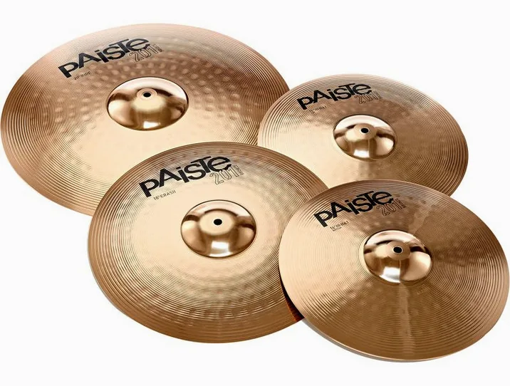 Paiste Set 3 201 14"HH/ 16"C / 20"R, di fronte su sfondo neutro