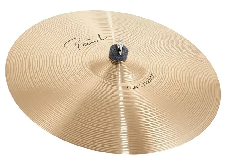 Paiste 17" Signature Fast Crash, di fronte su sfondo neutro