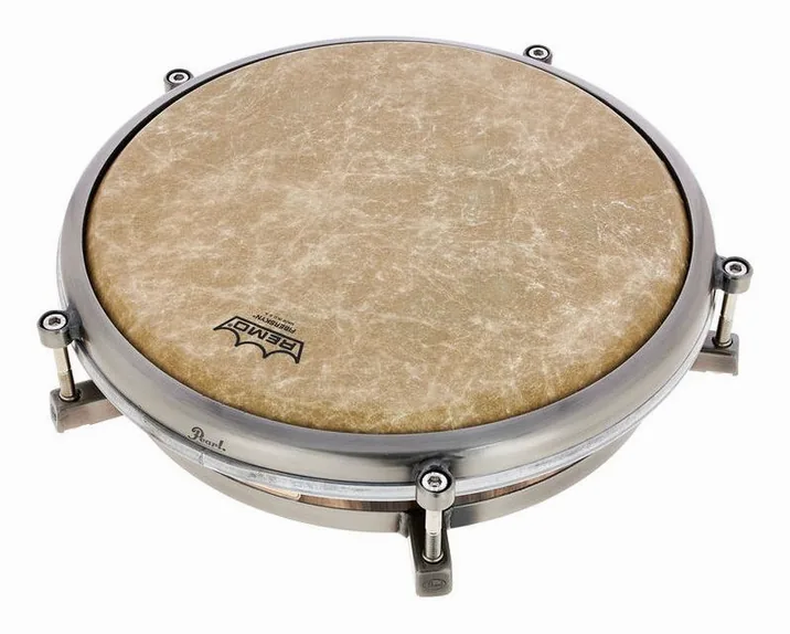 Pearl 12 1/2" Travel Conga, di fronte su sfondo neutro
