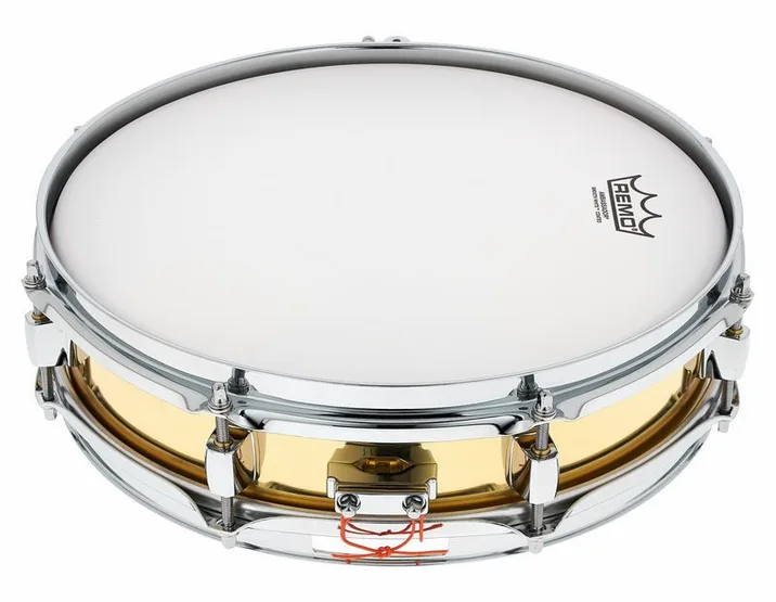 Pearl B1330 13"x03" Piccolo Snare, vista di tre quarti, photo 2