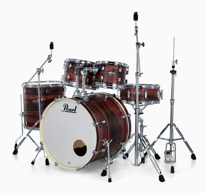 Pearl Decade Maple Standard Walnut, di fronte su sfondo neutro