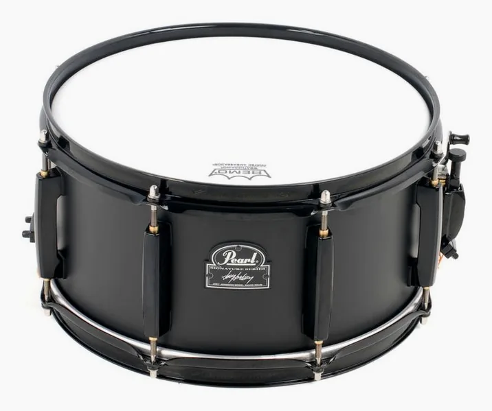 Pearl JJ1365 Joey Jordison Snare, su sfondo neutro