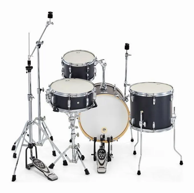 Pearl Midtown Matte Black, su sfondo neutro, photo 4