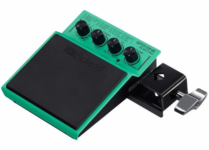 Roland SPD::ONE Electro, di fronte su sfondo neutro