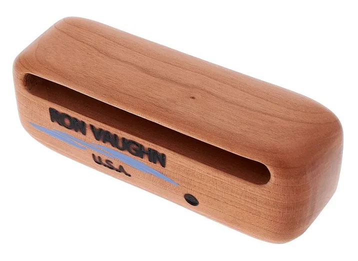 Ron Vaughn W-1.3 Piccolo Wood Block A6, su sfondo neutro
