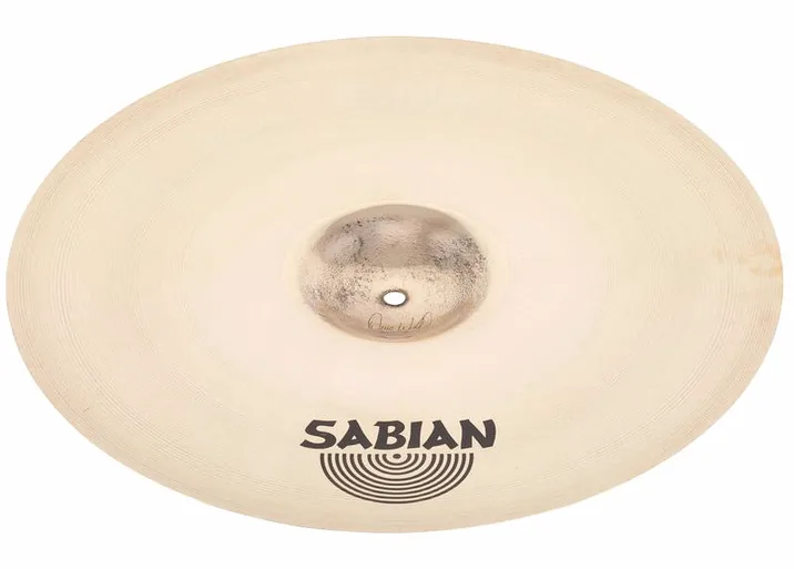 Sabian 18" HHX Evolution Crash, vista frontale, photo 2