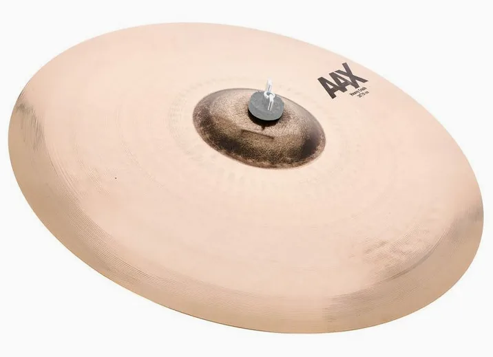 Sabian 20" AAX Heavy Crash, di fronte su sfondo neutro
