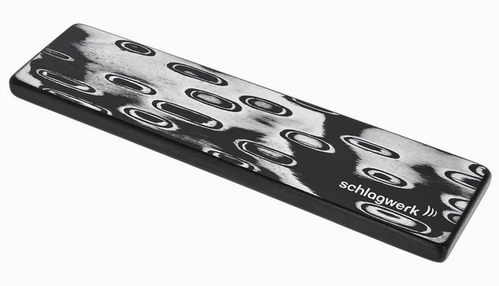 Schlagwerk SKW10 Wave Shaker, su sfondo neutro