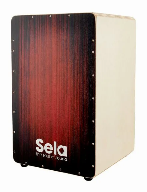 Sela SE 050 Varios Cajon Red, su sfondo neutro