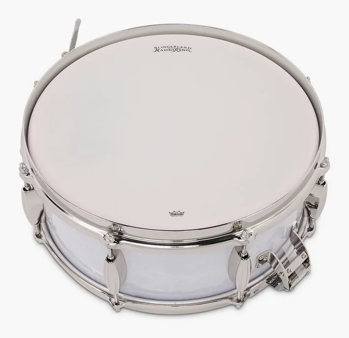 Slingerland 14"x5.5" Radio King Maple WMP, su sfondo neutro