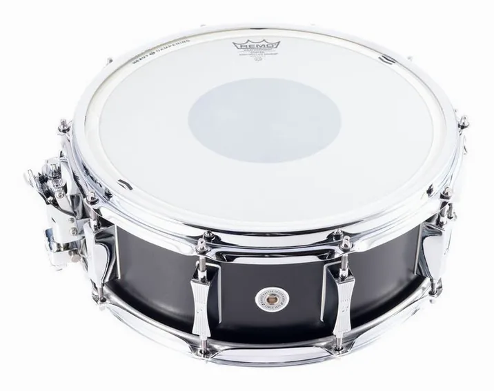 Sonor 14"x5,25" Signature G.Harrison, di fronte su sfondo neutro