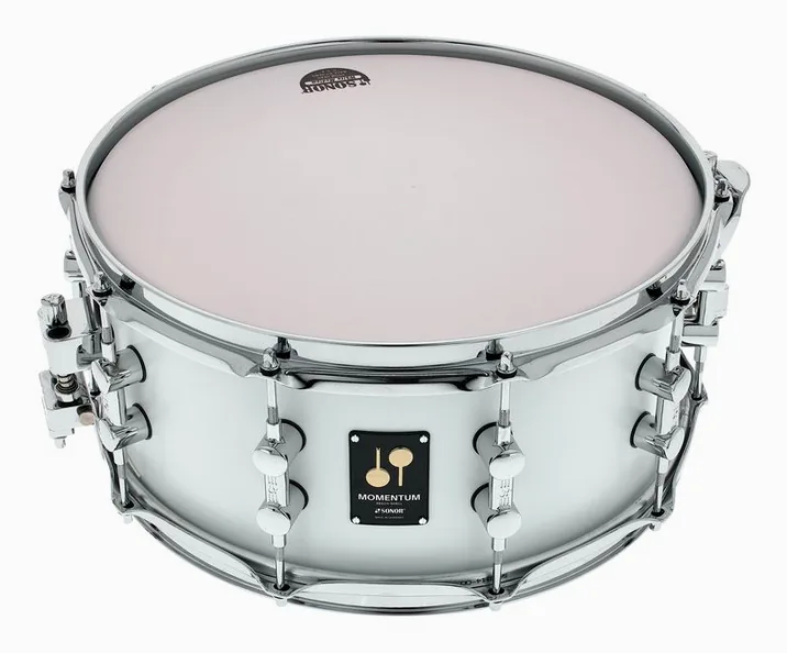 Sonor 14"x6.5" MOM. Snare Beech SPW, di fronte su sfondo neutro