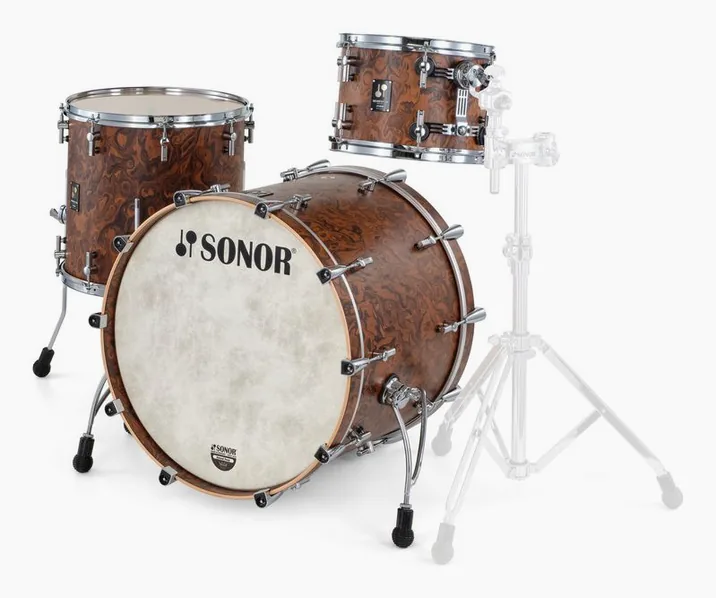 Sonor MOMENTUM 322 Maple Set CBU, di fronte su sfondo neutro