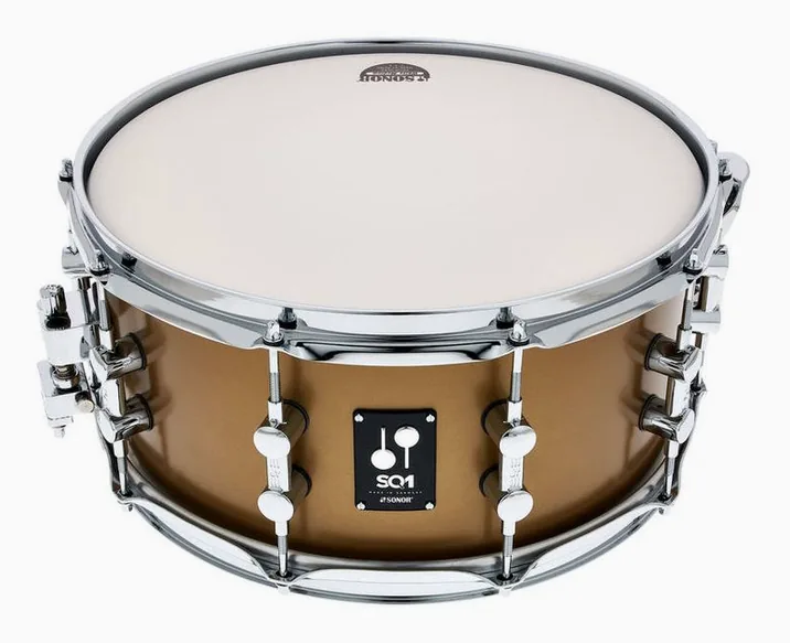 Sonor SQ1 14"x6,5" Snare Satin Gold, di fronte su sfondo neutro