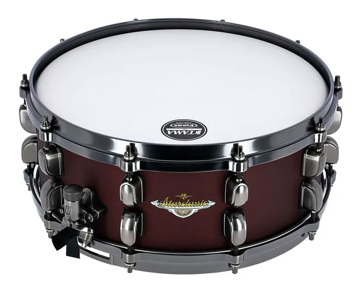 Tama 14"x5,5" Starcl. Maple Sn. FBM, su sfondo neutro