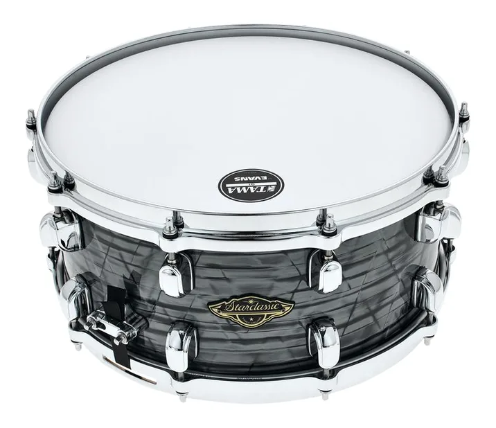 Tama 14"x6,5" Starcl. Walnut/B. CCO, su sfondo neutro
