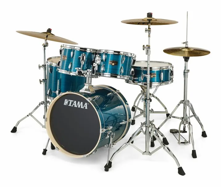 Tama Imperialstar 18" 5pcs -HLB, su sfondo neutro