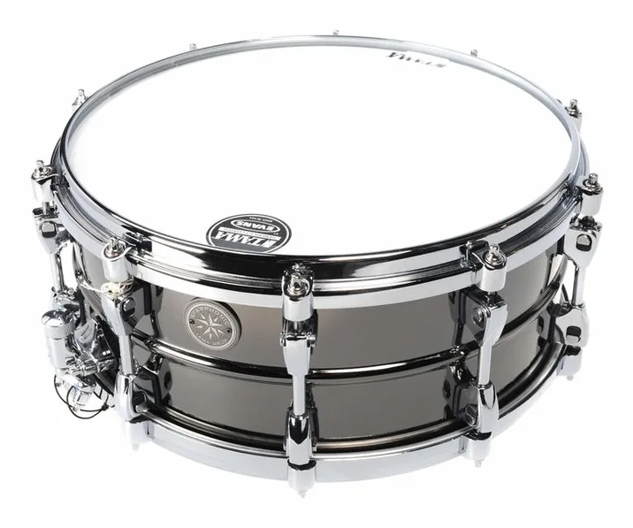 Tama PST146 Starphonic Black Nickel, su sfondo neutro