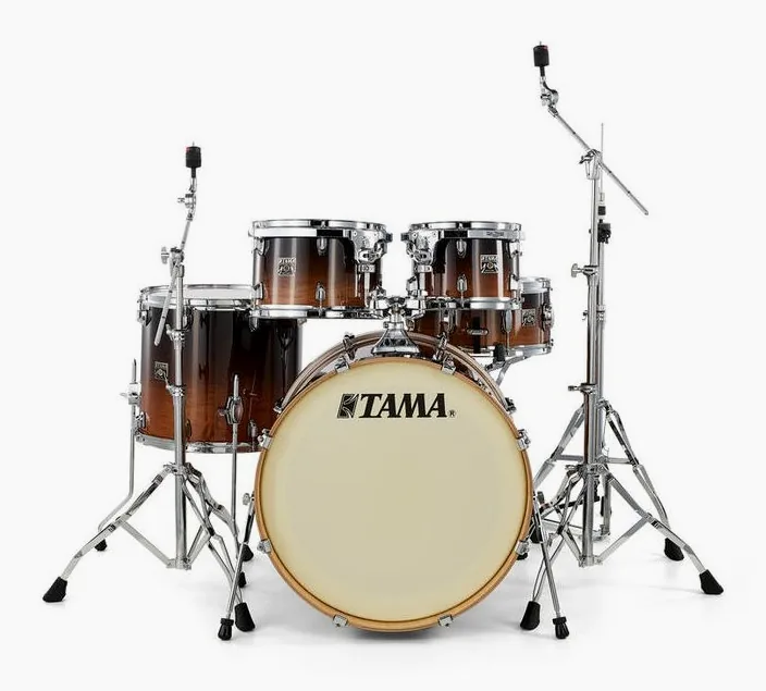 Tama Superstar Classic Kit 22 CFF, su sfondo neutro