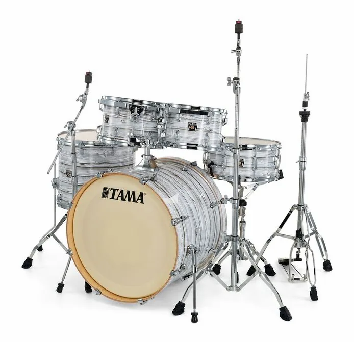Tama Superstar Classic Kit 22 ICA, su sfondo neutro