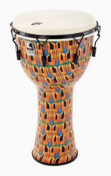 Toca SFDMX-14KB 14" Freest. Djembe, di fronte su sfondo neutro