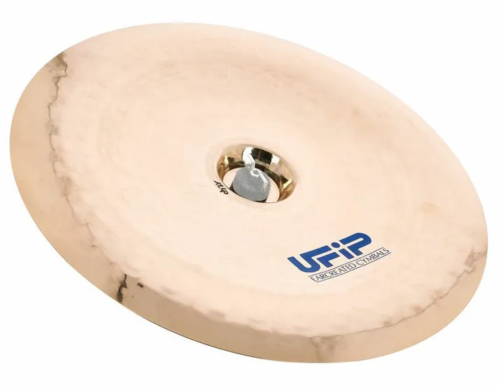 Ufip 18" FX Power China, dettaglio frontale