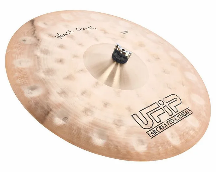 Ufip 19" Blast Series Crash, di fronte su sfondo neutro
