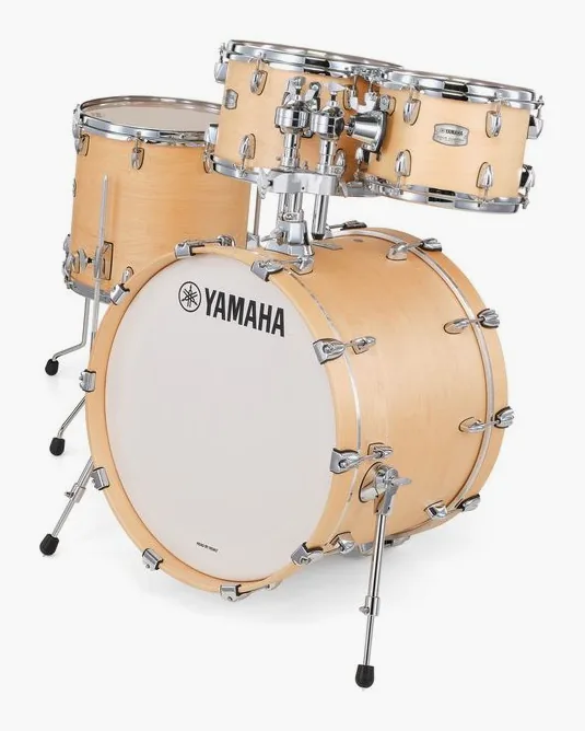 Yamaha 20" Tour Custom Set BS, su sfondo neutro
