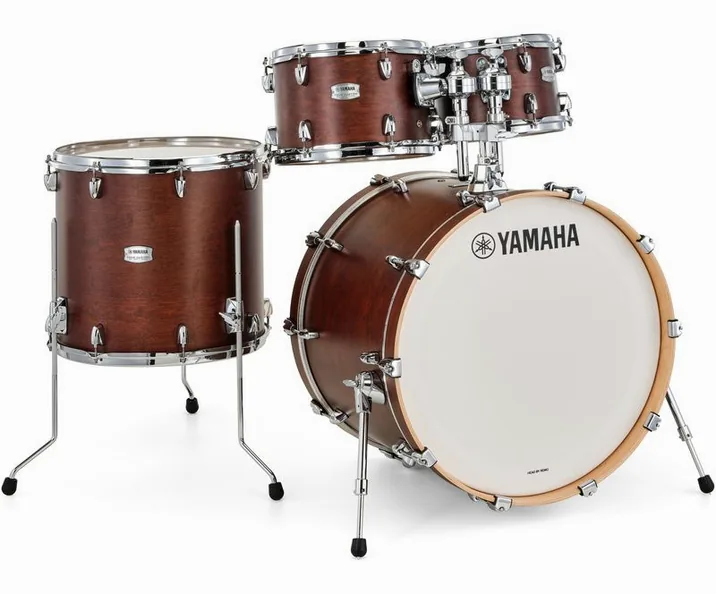 Yamaha 22" Tour Custom Set Chocolate, su sfondo neutro, photo 3