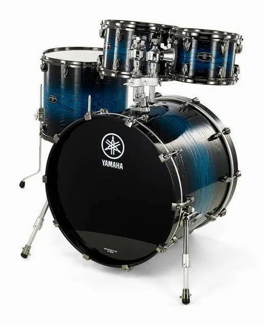 Yamaha Live Custom Hybrid Rock UIS, su sfondo neutro