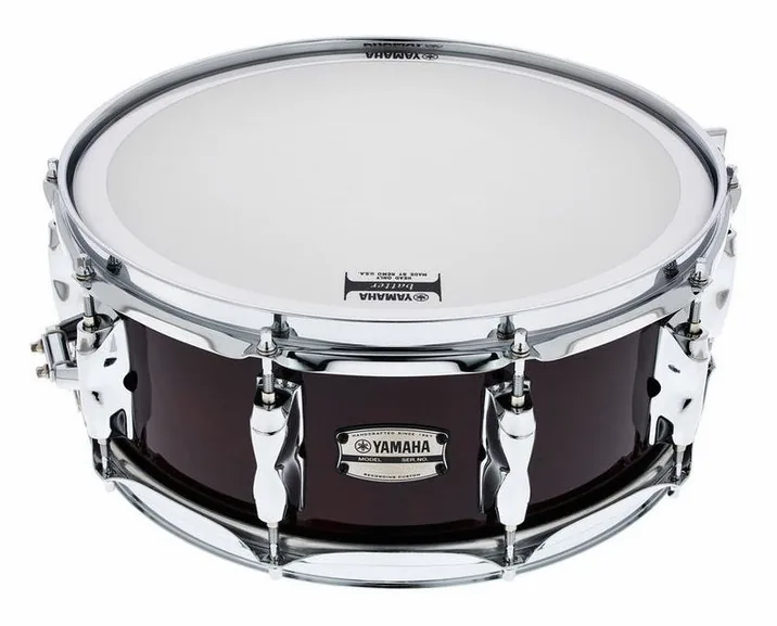Yamaha 14"x5.5" Recording Custom WLN, su sfondo neutro