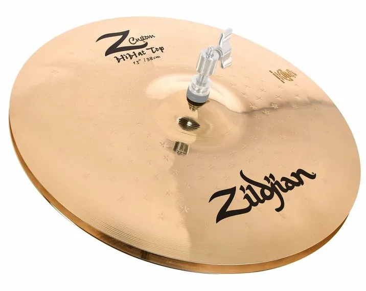 Zildjian 15" Z Custom brilliant Hi-Hat, di fronte su sfondo neutro