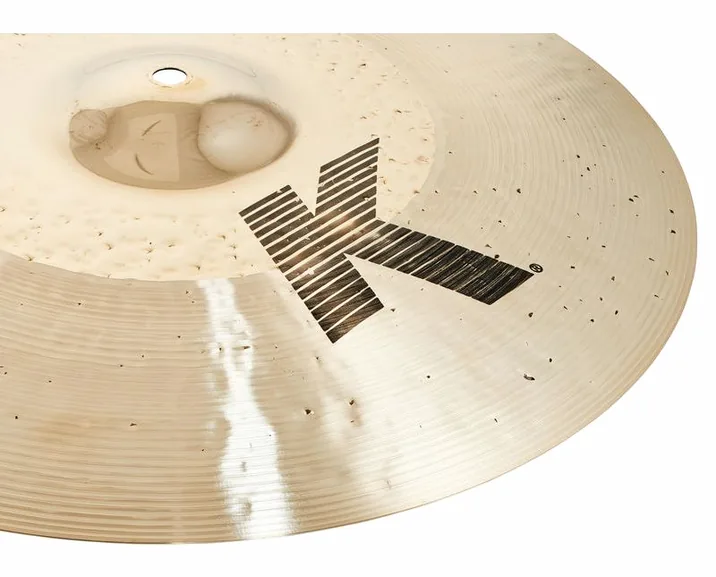 Zildjian 16" K-Custom Hybrid Crash, su sfondo neutro, photo 4